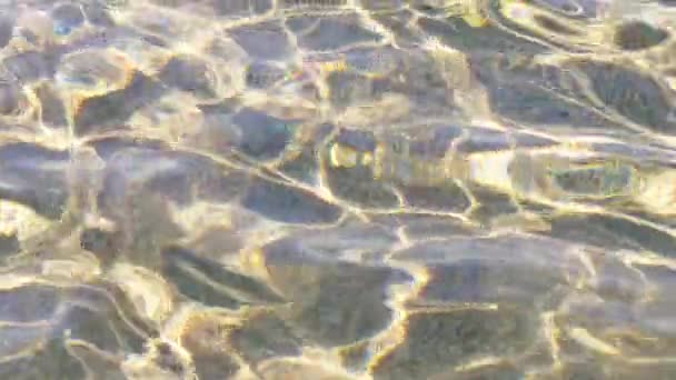 Sfondo Cristallino Dell Acqua Acqua Blu Puro Con Riflessi Luce — Video Stock