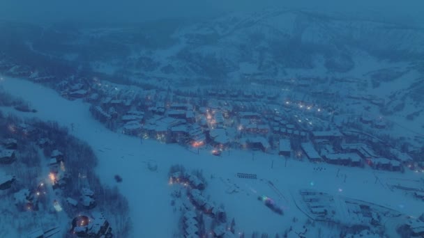 Schemering Een Prachtig Noords Dorpje Met Daarboven Magische Sneeuw Uitzicht — Stockvideo