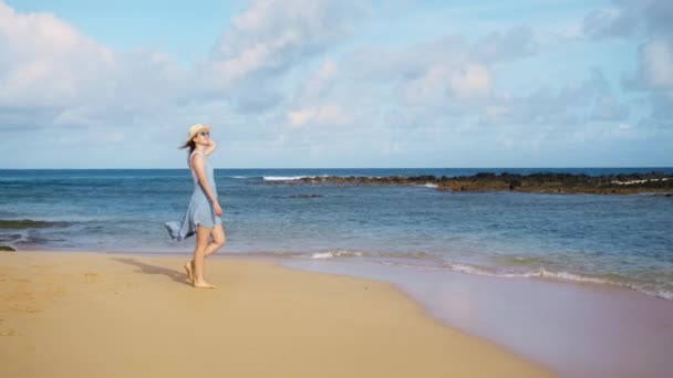 Side View Tourist Woman Straw Hat Blue Flattering Dress Walking — Video