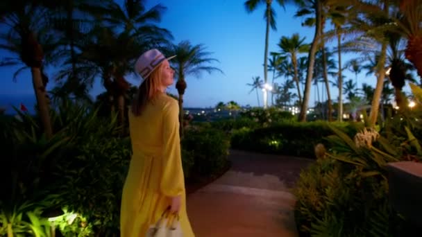 Vacances Été Sur Île Paradisiaque Hôtel Spa Luxe Femme Touristique — Video