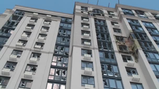 March 2022 Bucha Ukraine Broken Windows New Comfy Skyscraper Clear — Video Stock