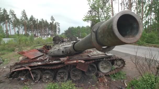 March 2022 Irpin Ukraine Military Machinery Road Civil Cars Devastated — Stockvideo
