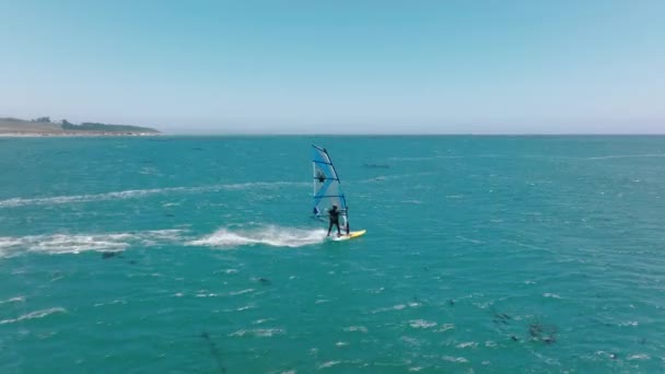 Jul 2022 California Usa Freestyle Windsurfing Flat Water Surface Sandy — Stockvideo
