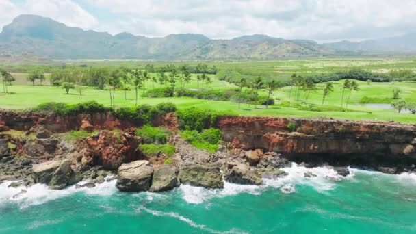 Scenic Aerial Panorama Waterfront Golf Club Course Kauai Island Hawaii — Stok video
