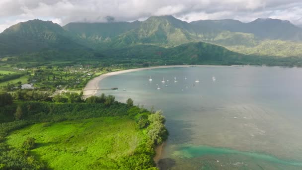Drone Shot Vessels Sailing Lovely Corner Timeless Beauty Emerald Quilt — Vídeo de Stock