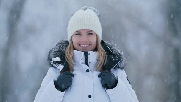 Happy Young Woman Enjoying Winter Vacation Portrait Blonde Woman Smiling — Stockvideo