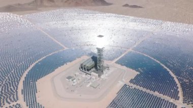 Mojave Çölü, Kaliforniya, ABD 'deki dünyanın en büyük güneş santrali. Termal tesislerdeki yeşil elektrik üretim sisteminin hava görüntüsü temiz elektrik üretiyor. Yüksek kalite 4k görüntü