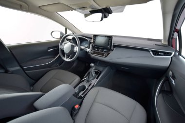 Büyük bir SUV 'un gösterge paneli