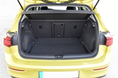 Bir yolcu vagonunun bagajı.