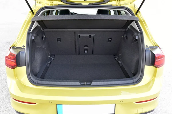 Bir yolcu vagonunun bagajı.