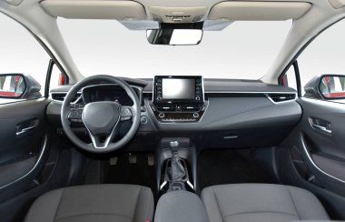 Arabanın içi, önü.