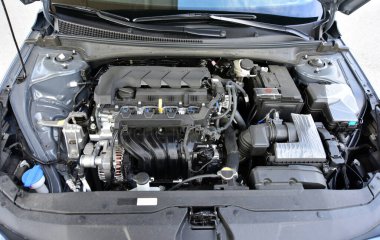 Bir yolcu vagonunda motor.