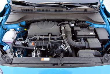 Bir yolcu vagonunda motor.