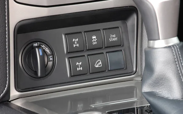Panel Switches Road Driving Suv — Stockfoto