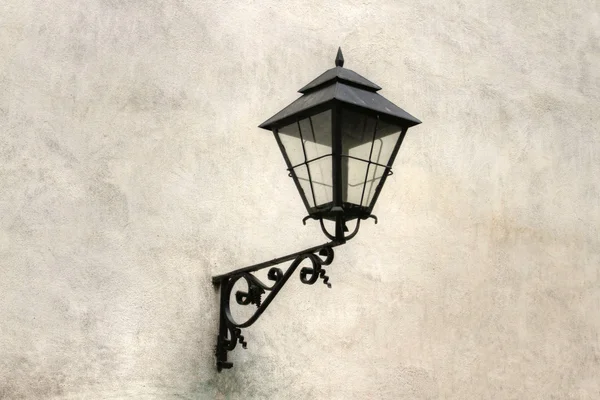 Velha lâmpada de forjado — Fotografia de Stock