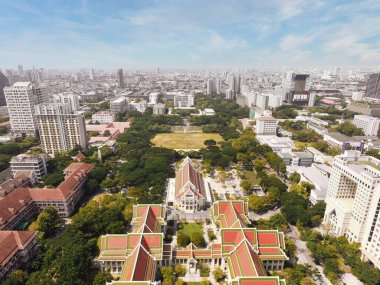 Tayland 'ın iş bölgesinde Bangkok' un göbeğindeki Chulalongkorn Üniversitesi 'nin hava manzarası. Büyük Asya şehri.