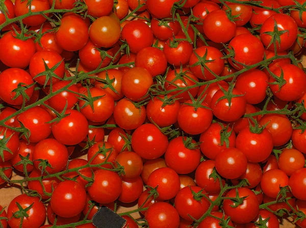 Red tomatoes at the market — Stock Photo, Image