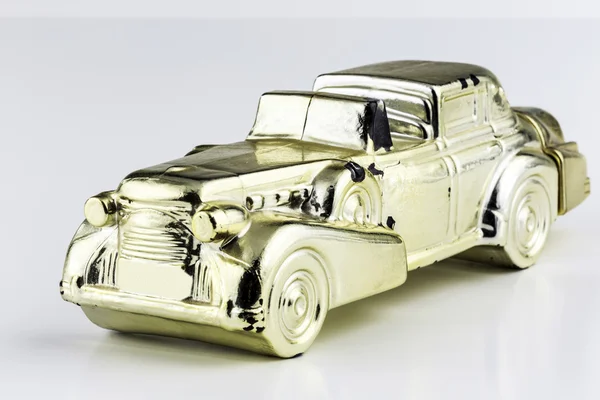 Gouden auto — Stockfoto