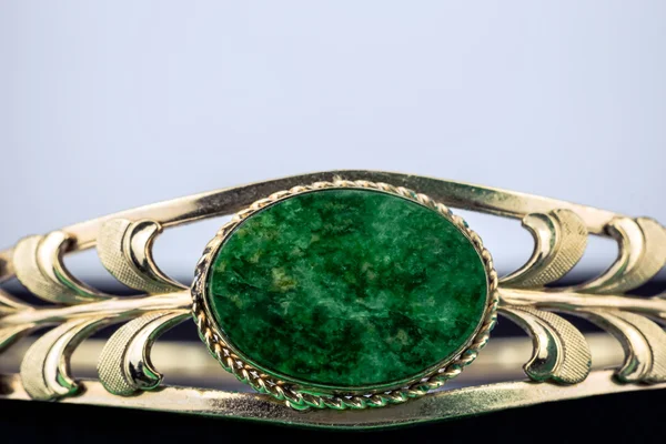 Jade e pulseira de ouro — Fotografia de Stock
