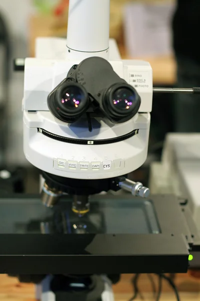 Microscopio electrónico — Foto de Stock