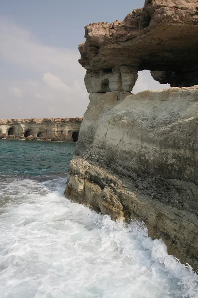 Cuevas marinas en Chipre — Foto de Stock