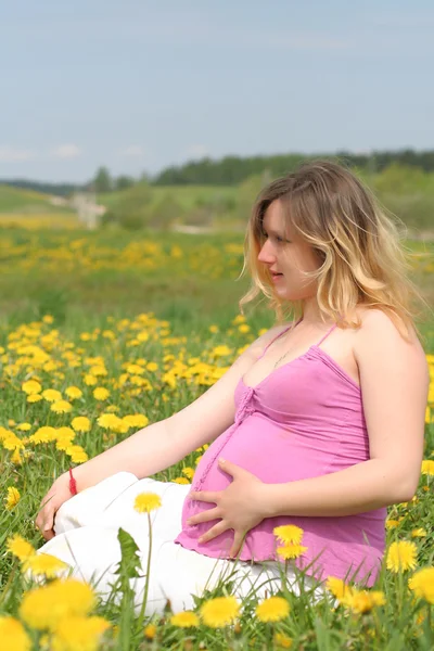 Madre para ser —  Fotos de Stock