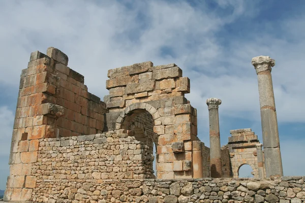 Αρχαία Ρωμαϊκή αψίδα με στήλες Εικόνα Αρχείου