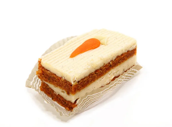 Slice Of Carrot Cake Isolated On White — Stock Photo, Image