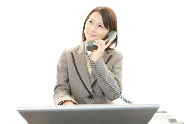 Kobieta biznesu z telefonem — Zdjęcie stockowe