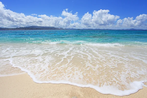 Hermosa playa en verano — Foto de Stock