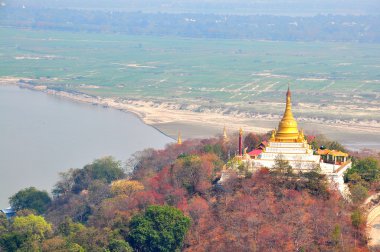 Pagoda sagaing Hill, myanmar (burma)