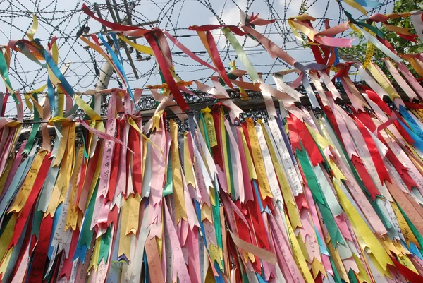 Millions of prayer ribbons in DMZ, Korea — Stock Photo, Image