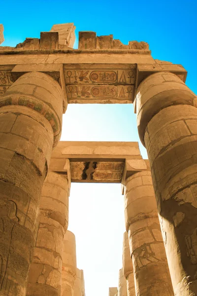 Karnak templo, cidade de Luxor, Egito — Fotografia de Stock