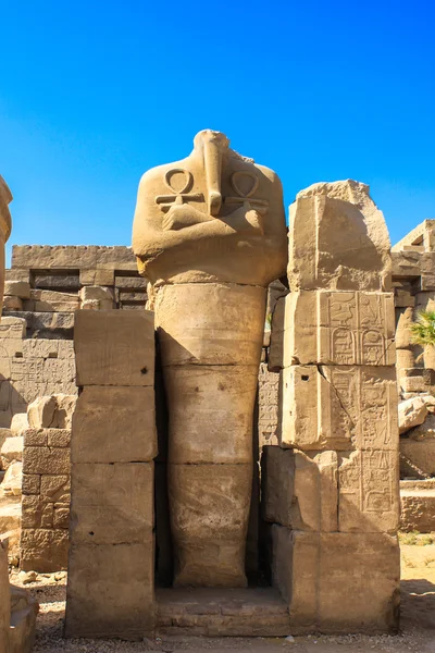 Templo de Karnak, ciudad de Luxor, Egipto — Foto de Stock