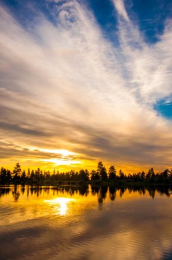 Şafakta Kızıl Kanyon kamp, utah, ABD.