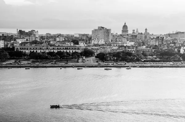 Havana (habana) in schwarz und weiß lizenzfreie Stockfotos