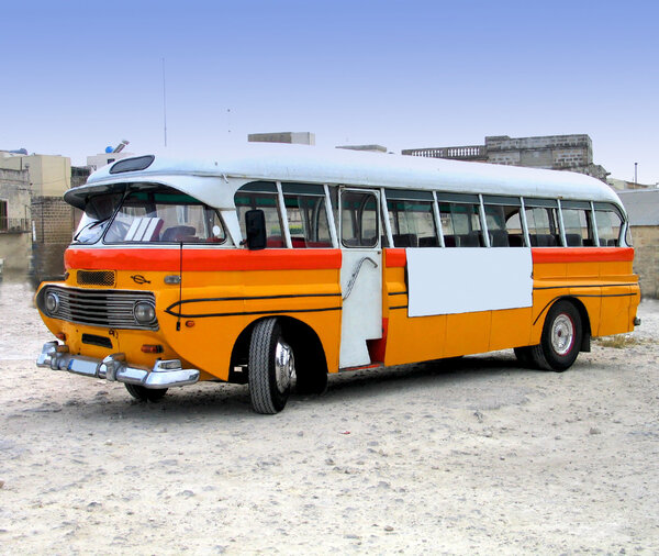Retro-styled maltese bus
