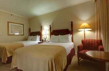 Kral Yatak başucu lambaları ile