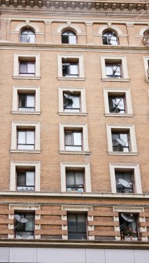 Çoklu Çanak antenleri ile konut ev duvar