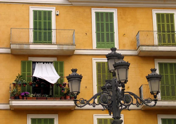 Inhabited balcony — Stock Photo, Image