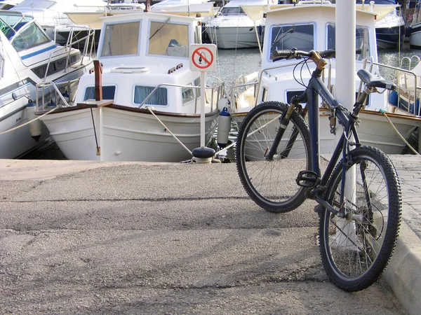 Fahrrad träumt von Seereise — Stockfoto