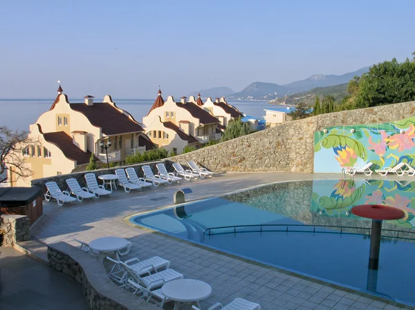 Mansions with tiled roof at Black Sea shore in Crimea Ukraine — Stock Photo, Image