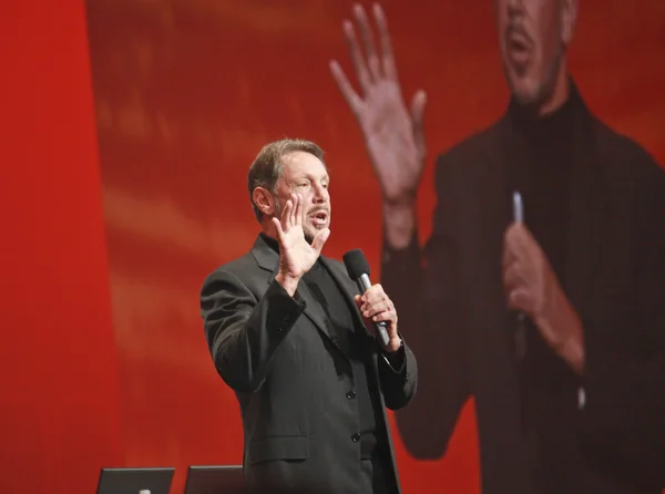 SAN FRANCISCO, CA, SEP 22 - CEO of Oracle Larry Ellison makes hi — Stock Photo, Image