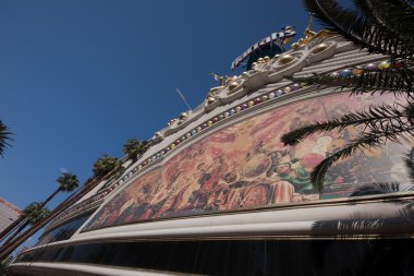 harrah otel ve büyük mardi gras carnaval motif duvar resmi las Vegas casino cephe