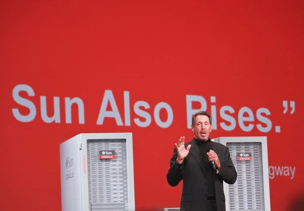 CEO of Oracle Larry Ellison makes his first speech at Oracle OpenWorld conference in Moscone center — Stock Photo, Image