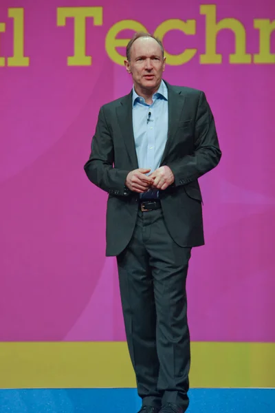 Inventor and founder of World Wide Web Sir Tim Berners-Lee delivers an address to IBM Lotusphere 2012 conference — Stock Photo, Image