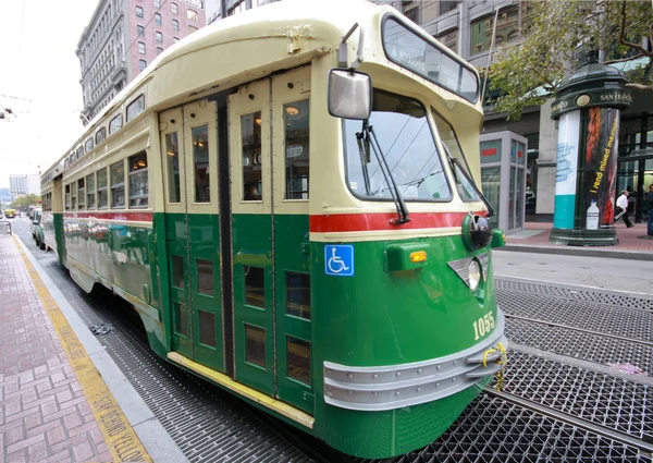 Vintage PCC streetcar in service on the F Market heritage line — Stock Photo, Image