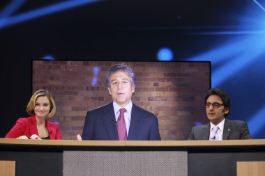 Bloomberg Linzie Janis Sap CEO'su Bill Mcdermott ve Portekiz Telekom CEO'su Zeinal Bava (soldan sağa) tartışma Sapphire şimdi Konferansı'nda