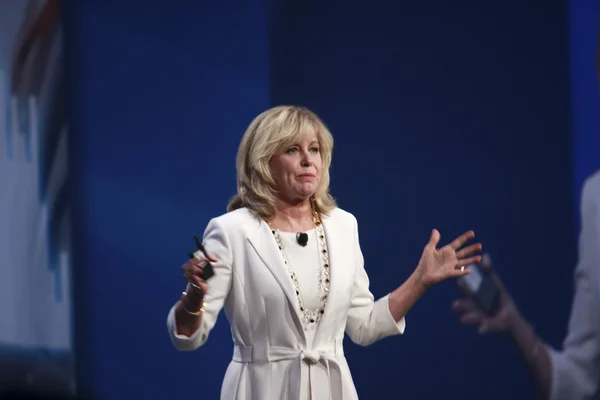 Intel Vice President Diane Bryant makes speech at Oracle OpenWorld conference in Moscone center — Stock Photo, Image