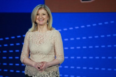 huffington post Medya Grup Başkanı arianna huffington georgia Kongre Merkezi'nde microsoft yakınsama toplantısında konuşma yapan